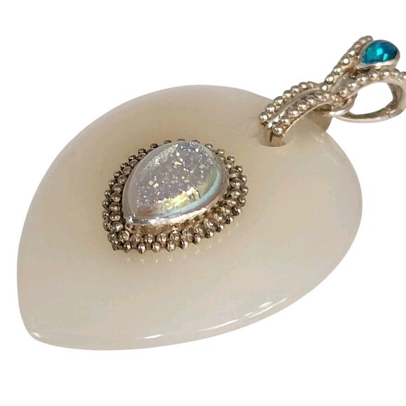 Handcrafted 925 Silver Pendant Featuring White Agate Druzy Crystal & Blue Topaz - Picture 1 of 8